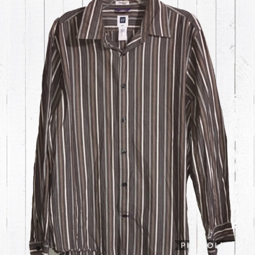 Like New! Gap Men’s Button Front Casual Shirt Size Large